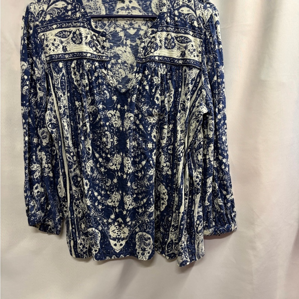 Lucky Brand Navy and White Paisley Women's Top Size L